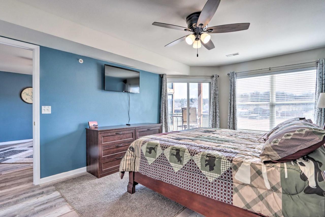 Step-Free Camdenton Condo With Boat Ramp, Dock, Slip Exteriér fotografie